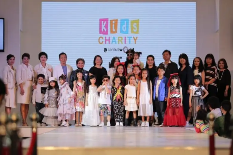 ทีวี ธันเดอร์ ชวน กอล์ฟ ฟักกลิ้งฮีโร่ พาน้องชูใจขึ้นเวที เดินแบบการกุศล