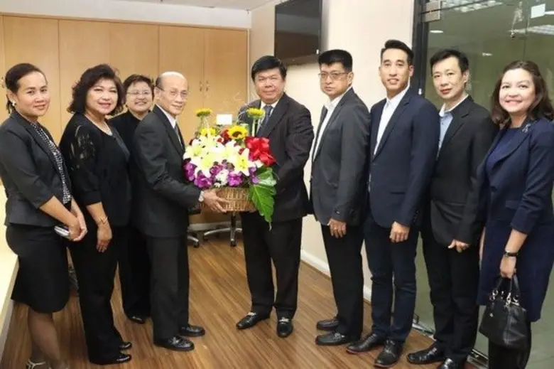 ยุทธ ด่านภักดีกุล ผู้จัดการทั่วไป และ ศุภ...