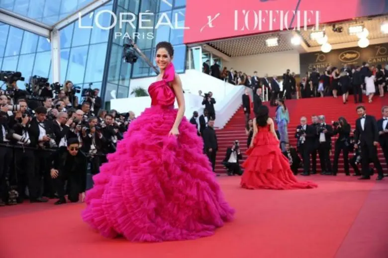 ต้องบอกว่าความงามบนพรมแดง ไม่มีใครมาแย่ง ...