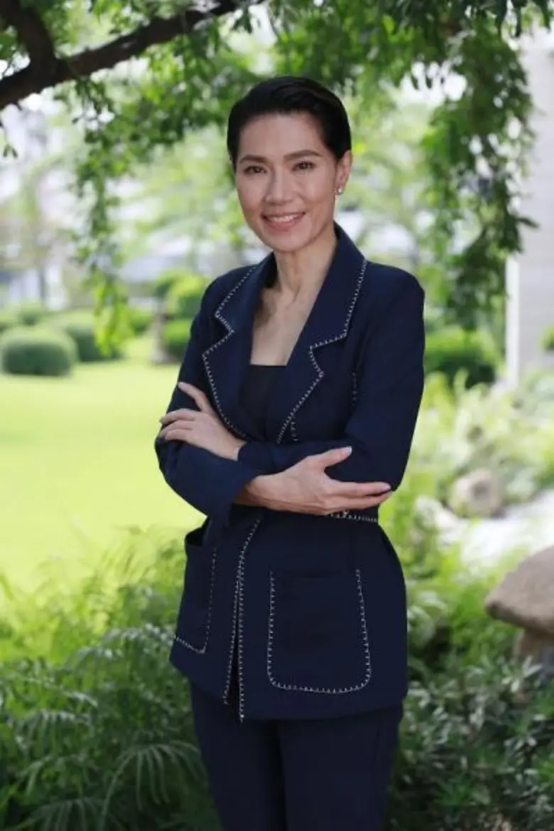 ร่วมสองปีที่แฟนละครไม่ได้เห็นนักร้องมากคว...