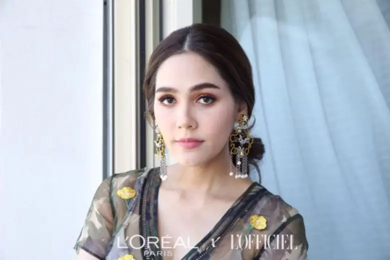 ส่องเมคอัพเดย์ลุค “ชมพู่” เลือกเครื่องเพชรสุดหรู ก่อนเดินพรมวันสุดท้าย