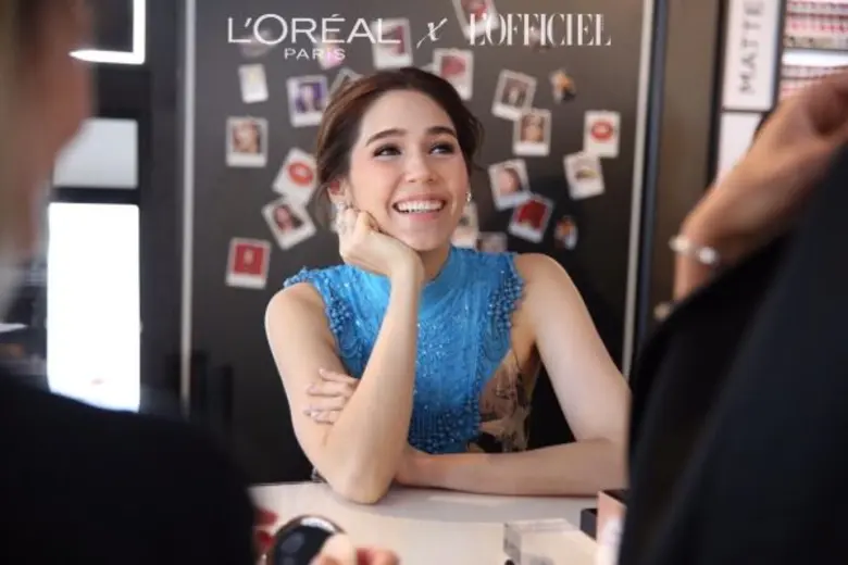 “ชมพู่” ร่วม “เวิร์คช็อป” เมคอัพกับลอรีอัล ปารีส