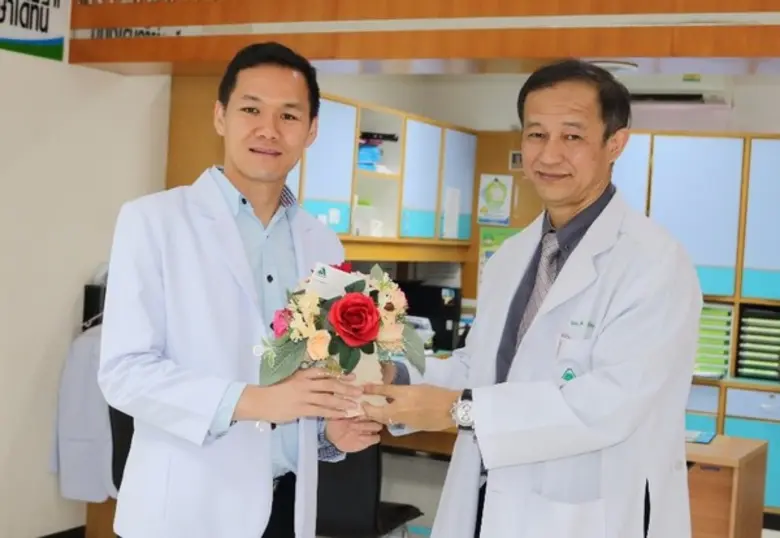 นพ.ดุสิต ศรีสกุล ผู้อำนวยการโรงพยาบาลลานน...