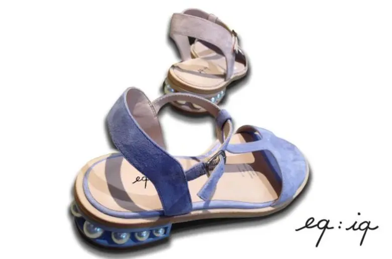 eq: iq แนะนำแฟชั่นรองเท้า “เพิร์ล & สตั๊ด ดีไซน์”