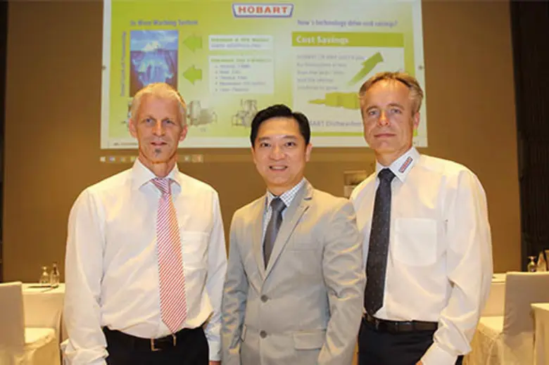 นายวิวัฒน์ วงศ์พิวัฒน์ ผู้จัดการทั่วไป โฮ...