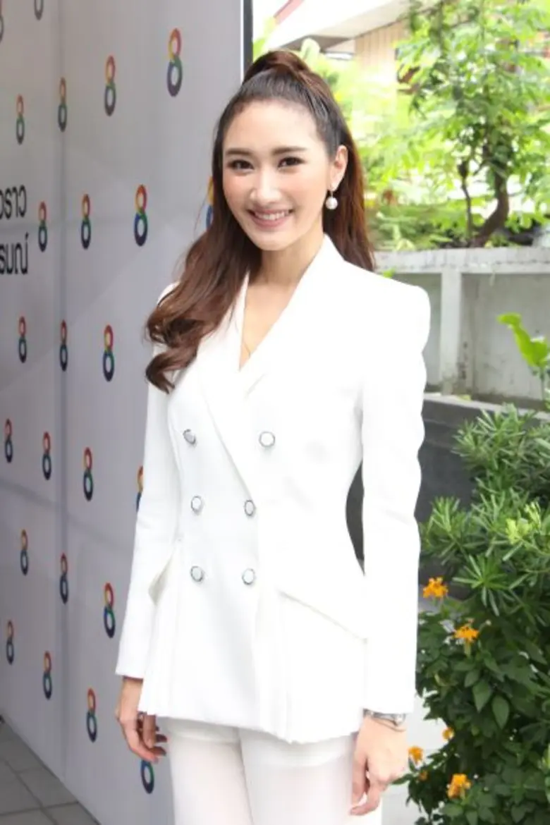 กลัวแฟนหนุ่ม ไฮโซเบิ้ม งอน พอ "ยีน เกวลิน...