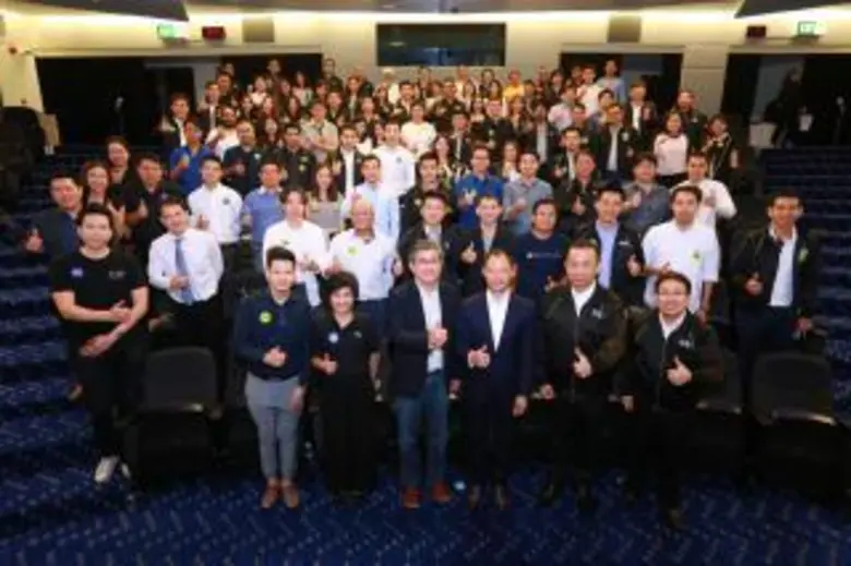 คุณสรพจน์ เตชะไกรศรี ประธานเจ้าหน้าที่บริ...