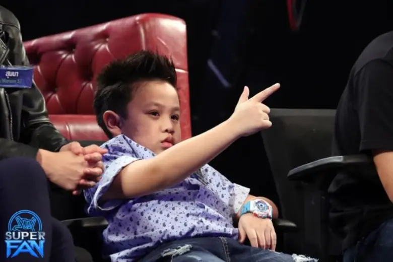 โค้งสุดท้ายสำหรับรายการ "แฟนพันธุ์แท้ ซูเ...