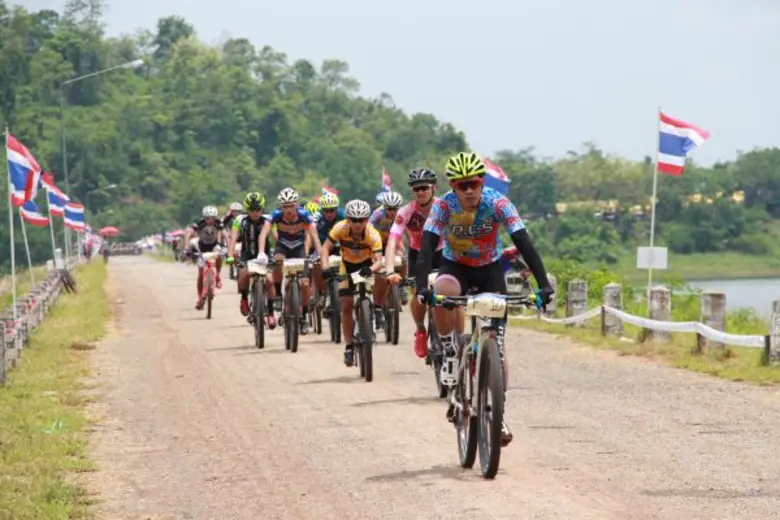 ว่าที่ รต.หญิง ภูมิขวัญ ห่างภัย คว้าแชมป์หญิงโอเพ่น “สิงห์ – คลองพระพุทธ เมาเท่นไบค์ ไทยแลนด์ โอเพ่น 2017” สนาม3 ณ สนามอ่างเก็บน้ำคลองพระพุทธ
