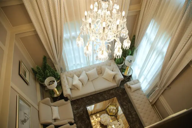 ทีวีไกด์: รายการ "THE GUEST (เดอะ เกสท์) ตีสนิทคนดัง" “ฟลุค จิระ” ควง “แอบเปิ้ล” เปิดเรือนหอ ที่นี่ที่แรก...อลังการหรูหราราคา 8 หลัก