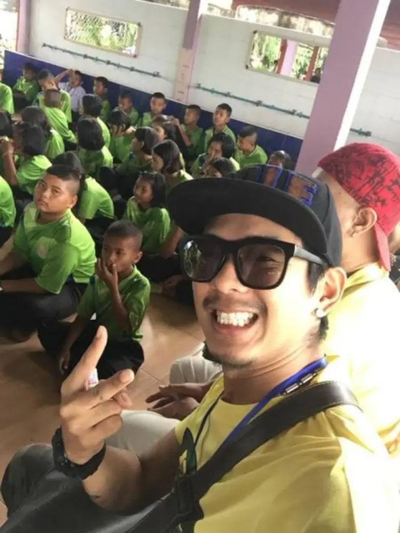 TMG RECORD ส่ง วงฮาร็อค และ วง STOMP ร่วมคอนเสิร์ตการกุศล จากใจ…สู่มือ ซื้ออุปกรณ์การศึกษาให้โรงเรียนชายแดนไทย-กัมพูชา