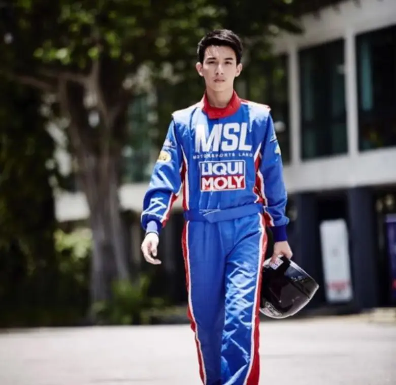 “ดิน-ธีร์รชตะ” หนุ่มหล่อโปรไฟล์ดี๊ดี....ดาวรุ่งดวงใหม่ ในวงการบันเทิงที่น่าจับตามอง