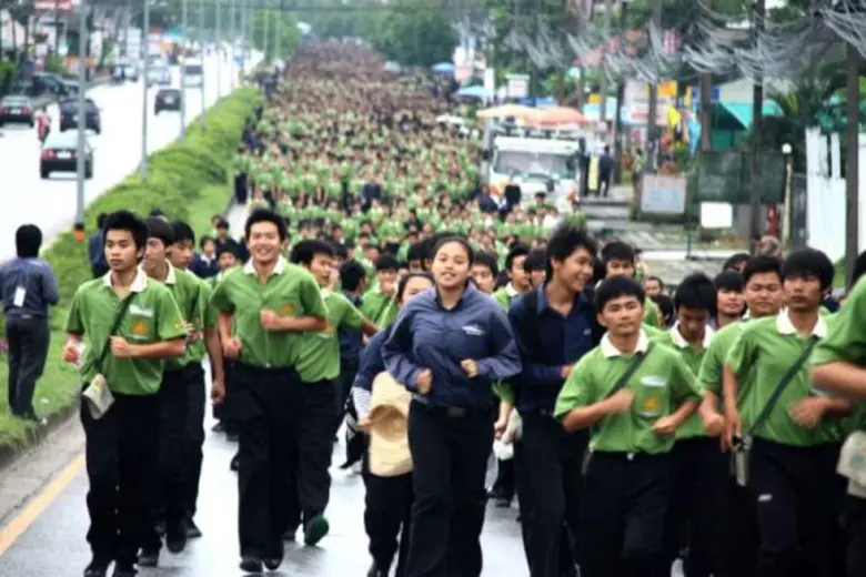 ม.แม่โจ้ ปรับมาเปิดเทอมตามเดิม ไม่อิงอาเซียน  พร้อมเตรียมจัดกิจกรรมพัฒนานักศึกษาใหม่ รอรับอินทนิลช่อที่ 82