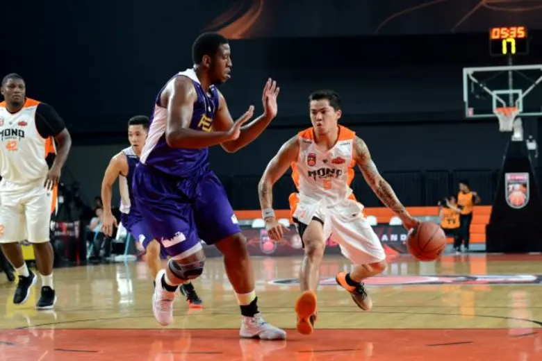 (Leg1) ด้วยสกอร์ 102 : 101 คะแนน ณ Stadiu...