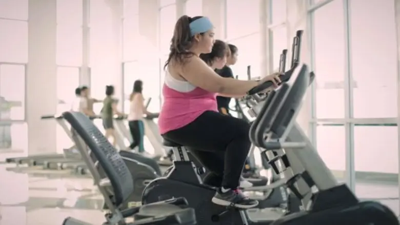 สาวน้อยวัย 15 เอื้องฟ้า อาร์สยาม ประเดิมถ่ายเอ็มวี ลดน้ำหนักรอ พร้อมเผยเคล็ดลับหุ่นสวยภายใน 3 สัปดาห์