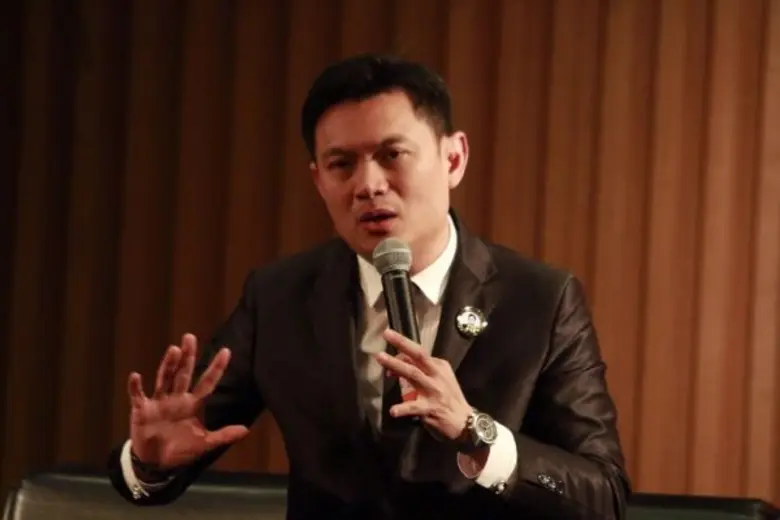 · 'สุชัชวีร์' พร้อมด้วย 'รมว.ศธ.' และ คณบ...