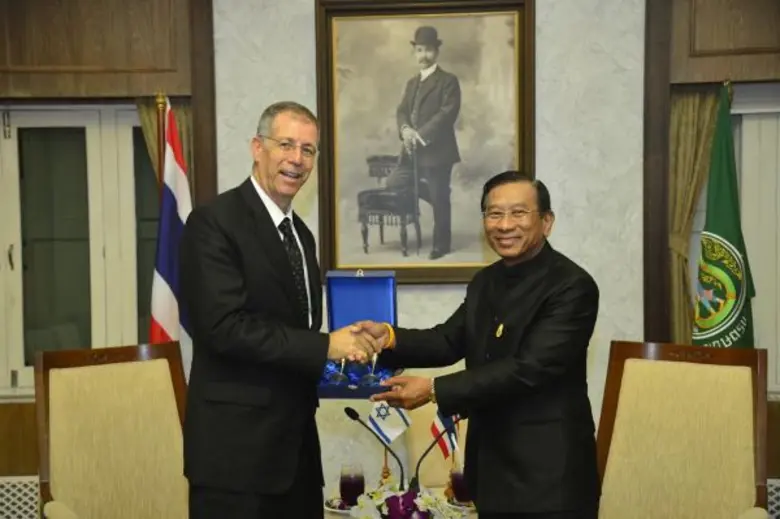 พลเอกฉัตรชัย สาริกัลยะ รัฐมนตรีว่าการกระทรวงเกษตรแล...