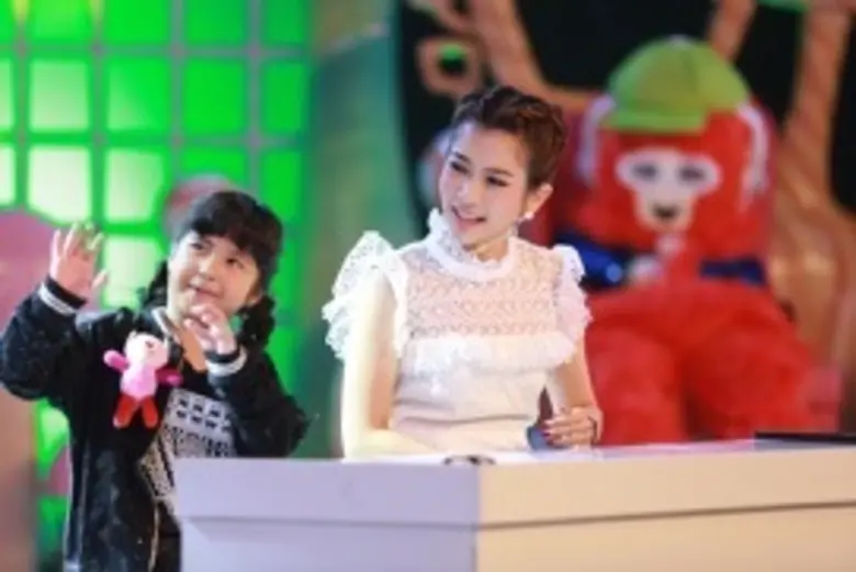 ทีวีไกด์: รายการ "kidzaaa (คิดส์ซ่าส์) Season 2" “ไบรท์-ปุยฝ้าย” ร่วมเซอร์ไพร้ส์รอบ ไฟนอล