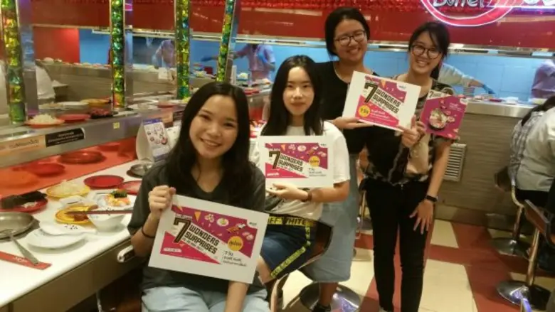 ขอบอกว่างานนี้คิวยาวมากแบบกอไก่ล้านตัว เม...