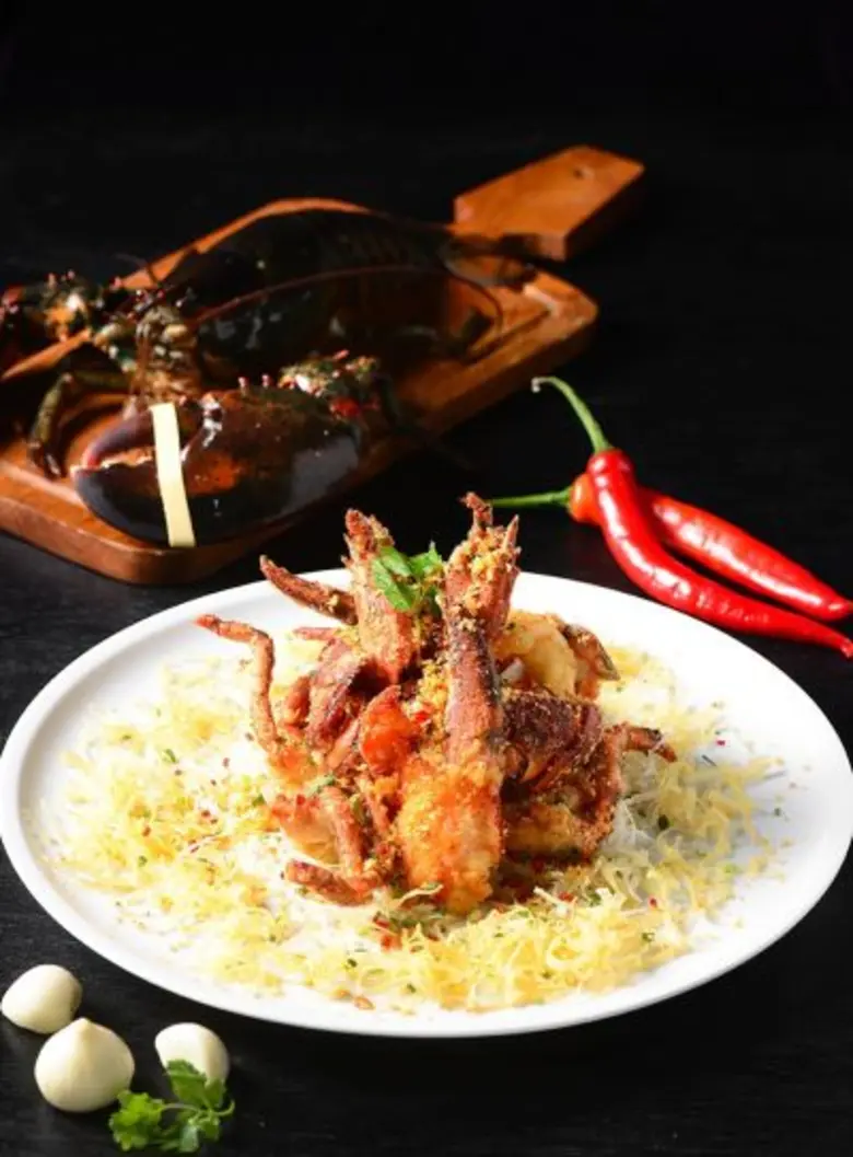 ลิ้มรสเมนูล็อบสเตอร์จานพิเศษสไตล์จีนกวางตุ้ง ห้องอาหารจีน เฟย ยา ณ โรงแรมเรเนซองส์ กรุงเทพฯ ราชประสงค์