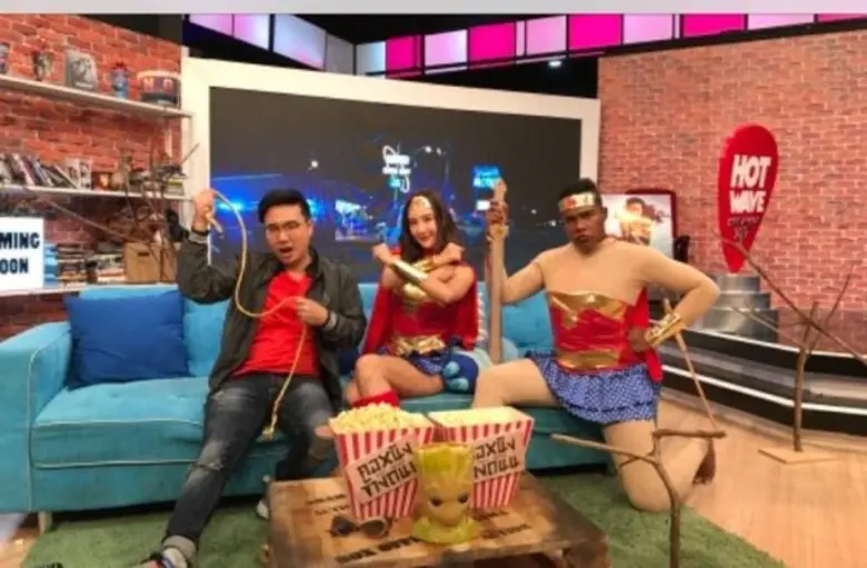 รายการ "คอหนังข้างถนน" สัปดาห์นี้ ก็อตซิป...