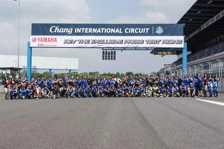 นางสาวจินตนา อุดมทรัพย์ ผู้จัดการใหญ่ด้าน...