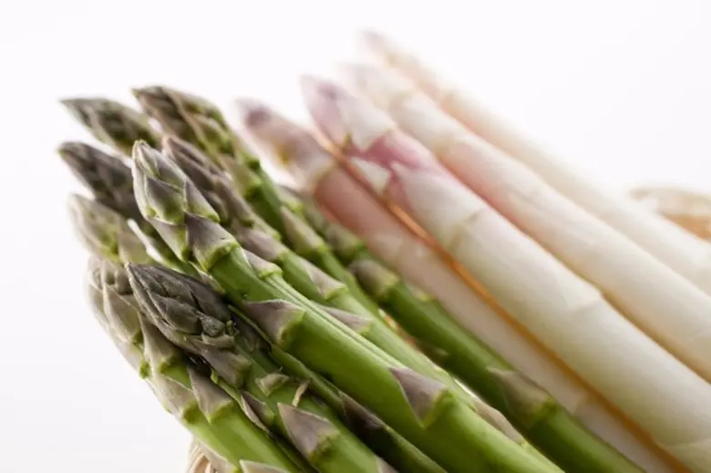 ตั้งแต่วันนี้ ถึง วันที่ 5 มิถุนายน 2560 ...