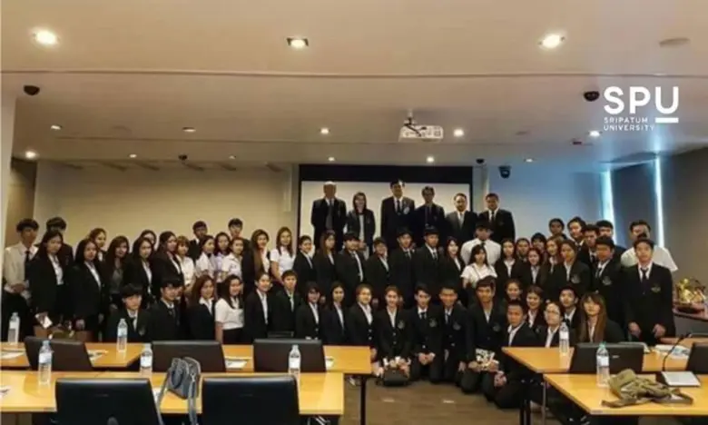 คณะนิติศาสตร์ มหาวิทยาลัยศรีปทุม วิทยาเขต...