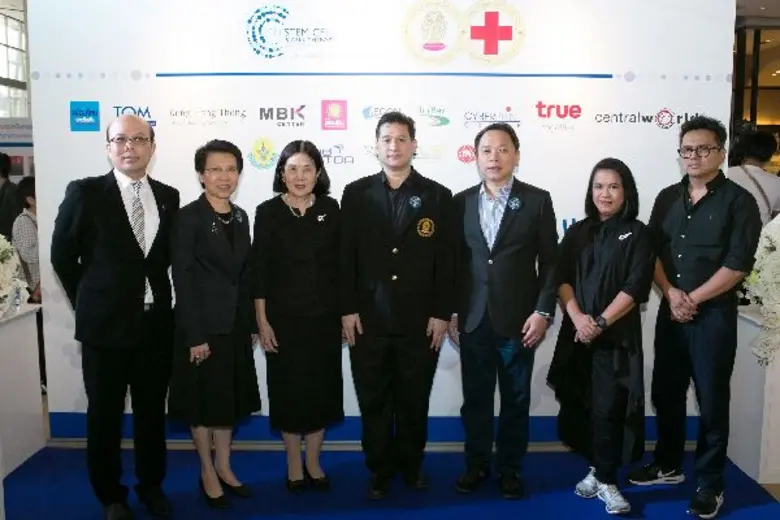 (จากซ้าย) ยุทธนา สุวรรณประดิษฐ์ผู้ช่วยกรร...