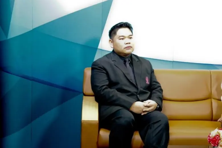 อาจารย์นรินทร์ พนาวาส ผู้ช่วยอธิการบดีฝ่า...