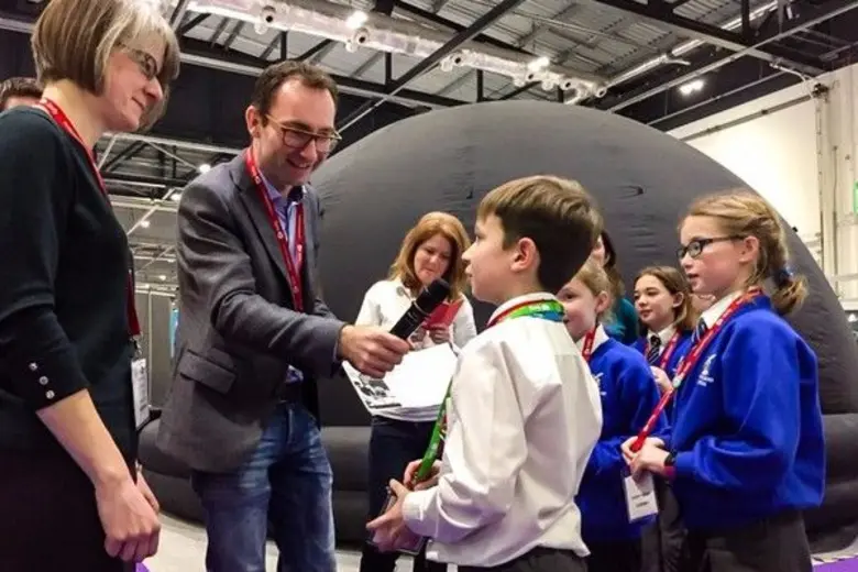 หากคุณเป็นคุณครูสอนในโรงเรียน หรืออาจารย์...