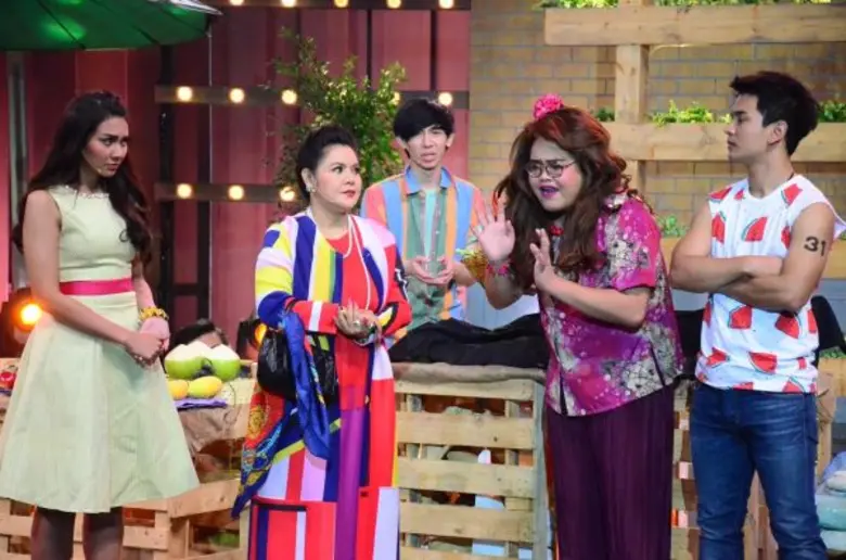 เวที "4โพดำการละคร" 4พิธีกร กัน, แก้ม, โด...