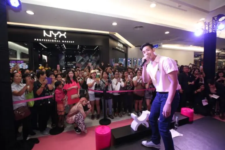 แรงไม่หยุด! NYX Professional Makeup ดึง เวียร์ ศุกลวัฒน์ ร่วมเรียกเสียงกรี๊ดจัดแกรนด์โอเพนนิ่งเปิดช็อปใหม่ที่ สาขา แฟชั่น ไอส์แลนด์