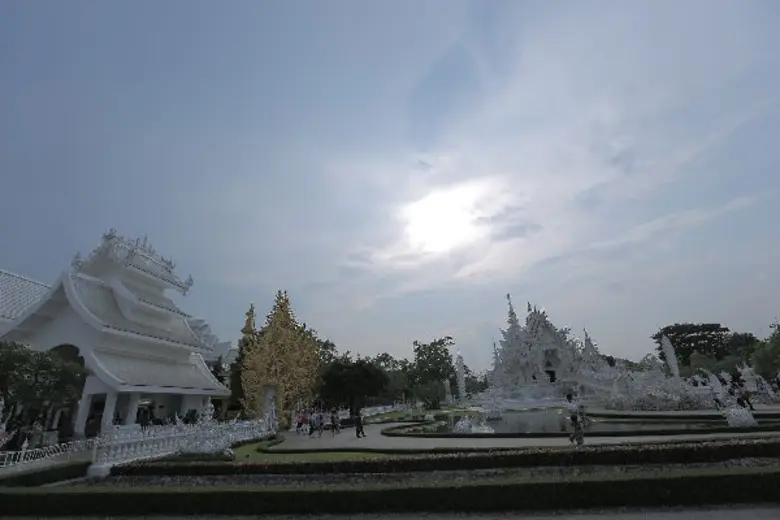 ทีวีไกด์: รายการ "หลงรักยิ้ม" 'แดเนียล’ หลงเชียงราย เมืองแห่งศิลปะ และศิลปิน