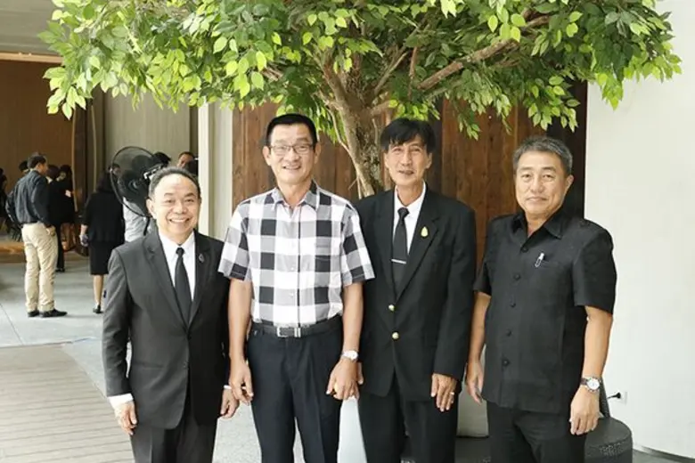 คุณชัยพันธุ์ ทองสุธรรม (ที่2 จากซ้าย), ผู...