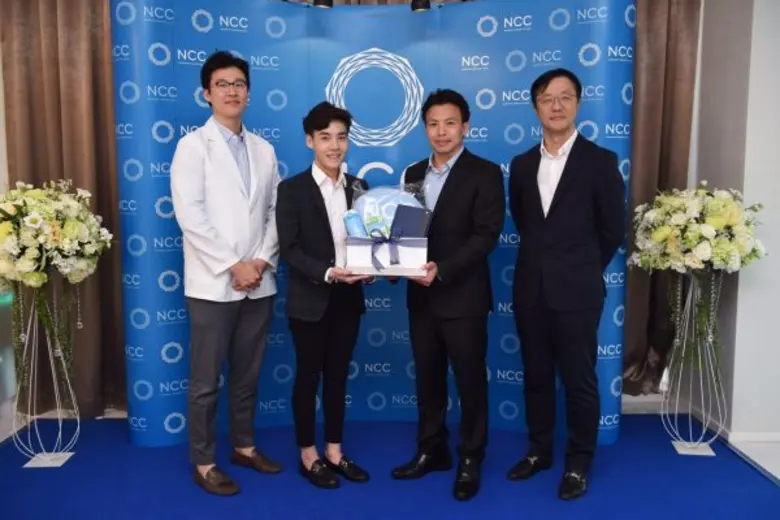 หล่อสวยอินเตอร์ของแท้! หมอสอง นพ. นพรัตน์...