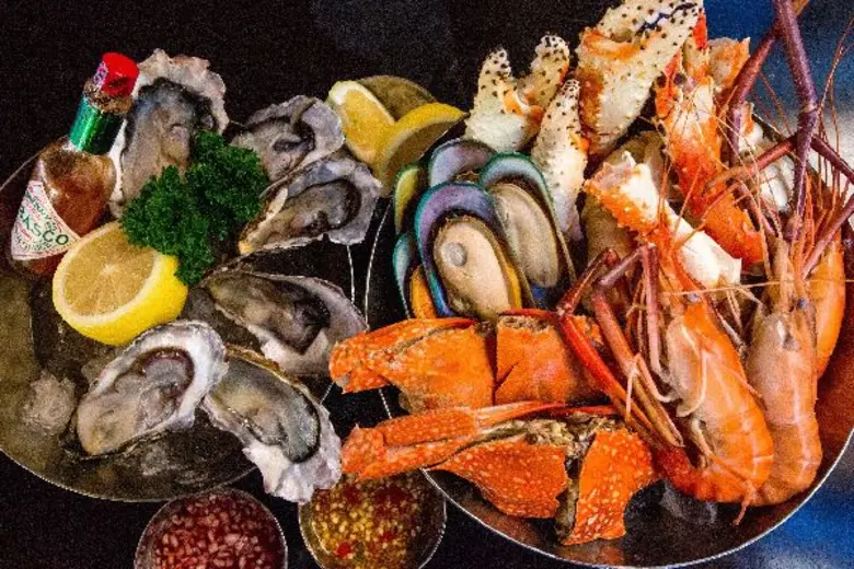 เชิญทุกครอบครัวอิ่มอร่อยกับบุฟเฟ่ต์มื้อสา...