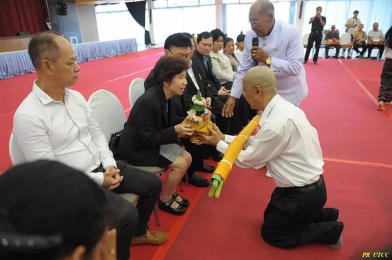 มหาวิทยาลัยหอการค้าไทย จัดโครงการบรรพชา-อ...