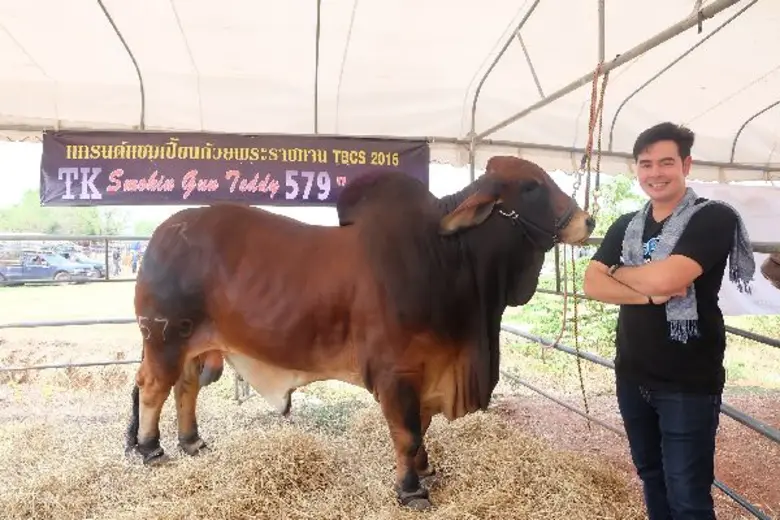 “จ๊อบ นิธิ” ชวนคุณสัมผัสวิถีชีวิตบ้านๆ สไตล์อีสานของชาว “ขอนแก่น” ใน สมุดโคจร On The Way