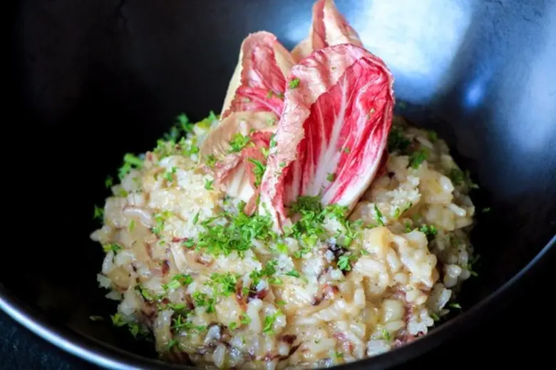 ประเทศอิตาลีมีความโดดเด่นในเรื่องสถาปัตยก...