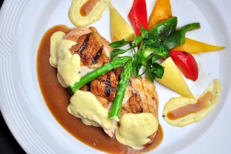 โปรโมชั่นประจำเดือนมิถุนายน ที่ห้องอาหาร ทิโวลี่ คอฟฟี่ ช้อป - โรงแรมเอเชีย กรุงเทพ