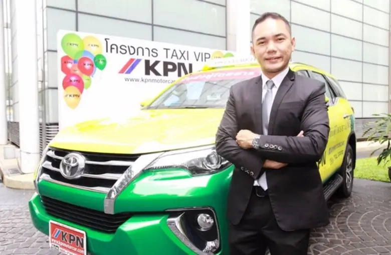 นายเกียรติศักดิ์ กีรติยากรสกุล กรรมการผู้...