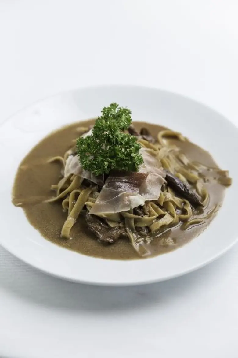 ห้องอาหารแคลิฟอร์เนีย สเต็ก โรงแรมแคนทารี...