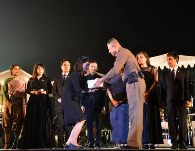 สมเด็จพระเจ้าอยู่หัวมหาวชิราลงกรณบดินทรเท...