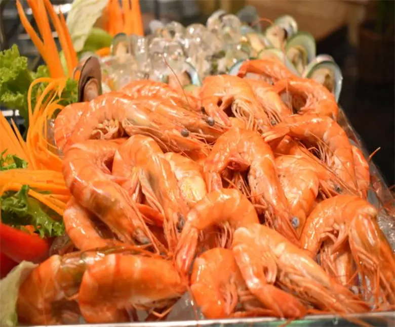 สดชื่นแน่ ถ้าได้ทาน บุฟเฟ่ต์ สเต็ก-ซีฟู๊ด...