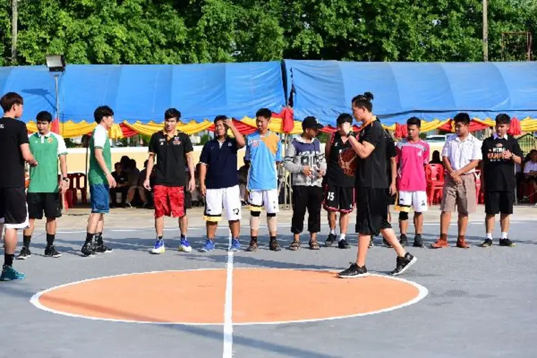 “โมโนกรุ๊ป” ส่งกิจกรรม “MONO BASKETBALL DREAM – ปรับปรุงสนามบาส” พัฒนาวงการบาสเกตบอล จ.สุโขทัย
