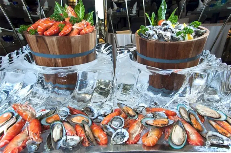 ห้องอาหารริเวอร์บาร์จ ขอเชิญท่านสัมผัสและ...