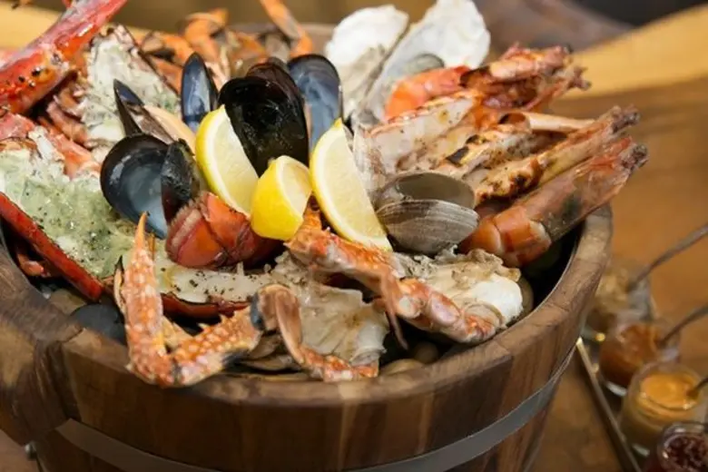 โรงแรมฮิลตัน สุขุมวิท กรุงเทพฯ ชวนชิมโปรโมชั่น 'Seafood in the city’ ที่ห้องอาหารสกาลินี