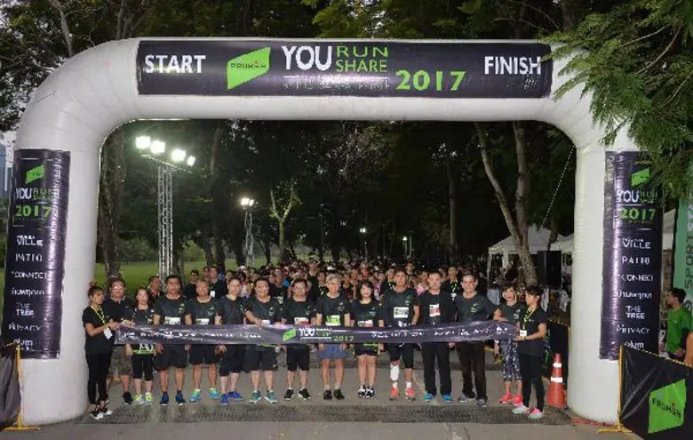 ดร.พิสิฐ ลี้อาธรรม ประธานกรรมการ บริษัท พ...