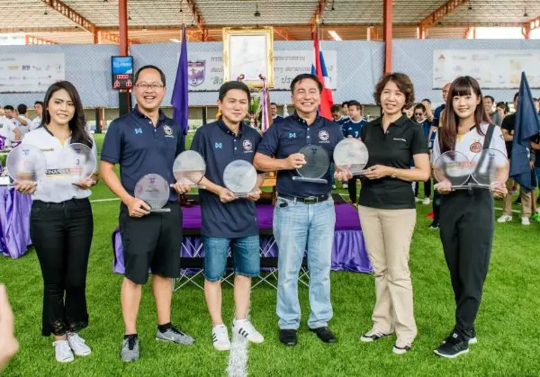 นายสมภพ ศักดิ์พันธ์พนม ( ที่3 จากขวา) ประ...